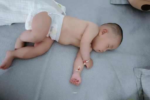 菏泽没满月的宝宝